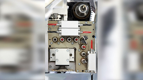 Сверлильный центр с ЧПУ вертикального типа DRILLTEQ V-200